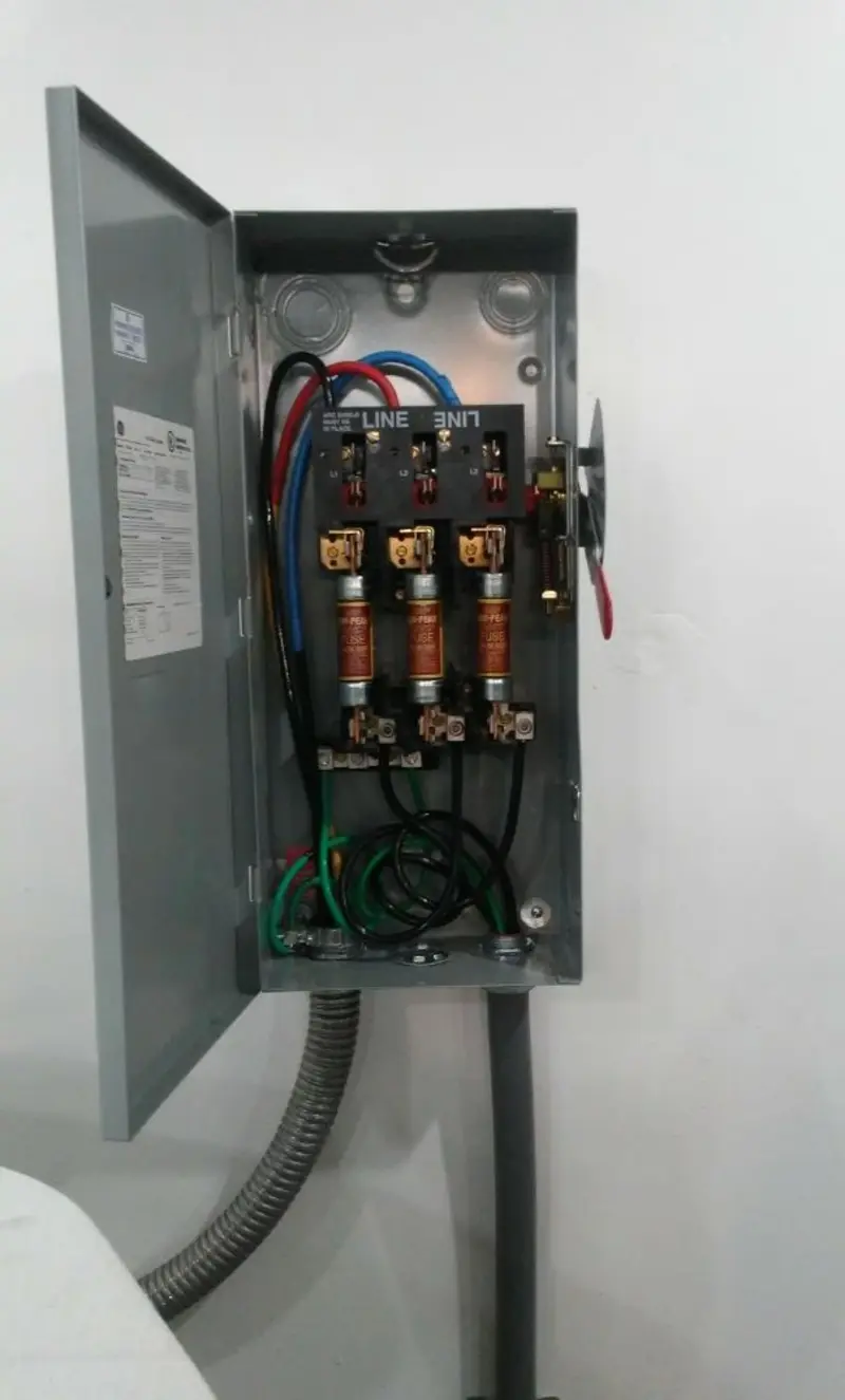 Three-phase disconnect switch installed for Smoke Detector Installation in Winchester